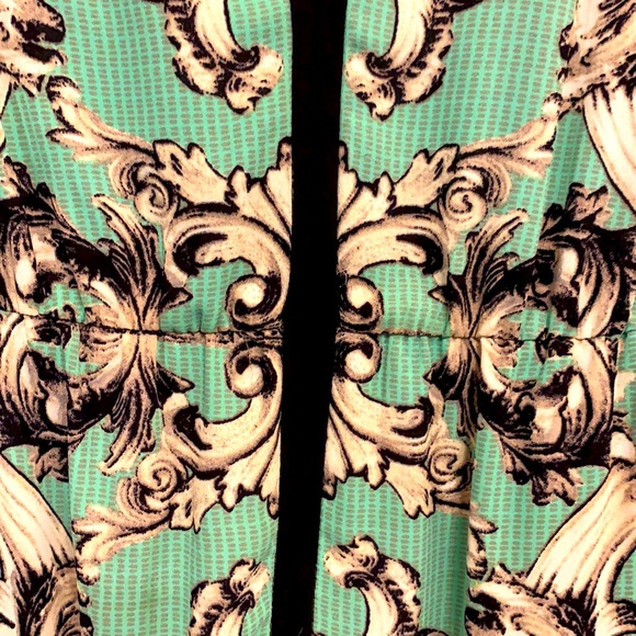 BCBGMaxAzria Size XS Trompe L’oeil Print Mint Green V-Neck Dress - Picture 9 of 13